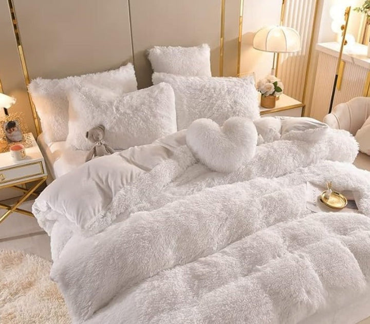 VelvetEase – Luxe Velvet Duvet Cover for All Seasons Bowlift