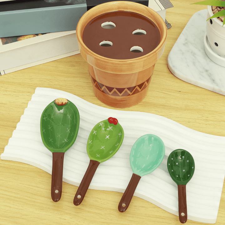 BowLift | Creative and practical measuring spoon set with cactus motif