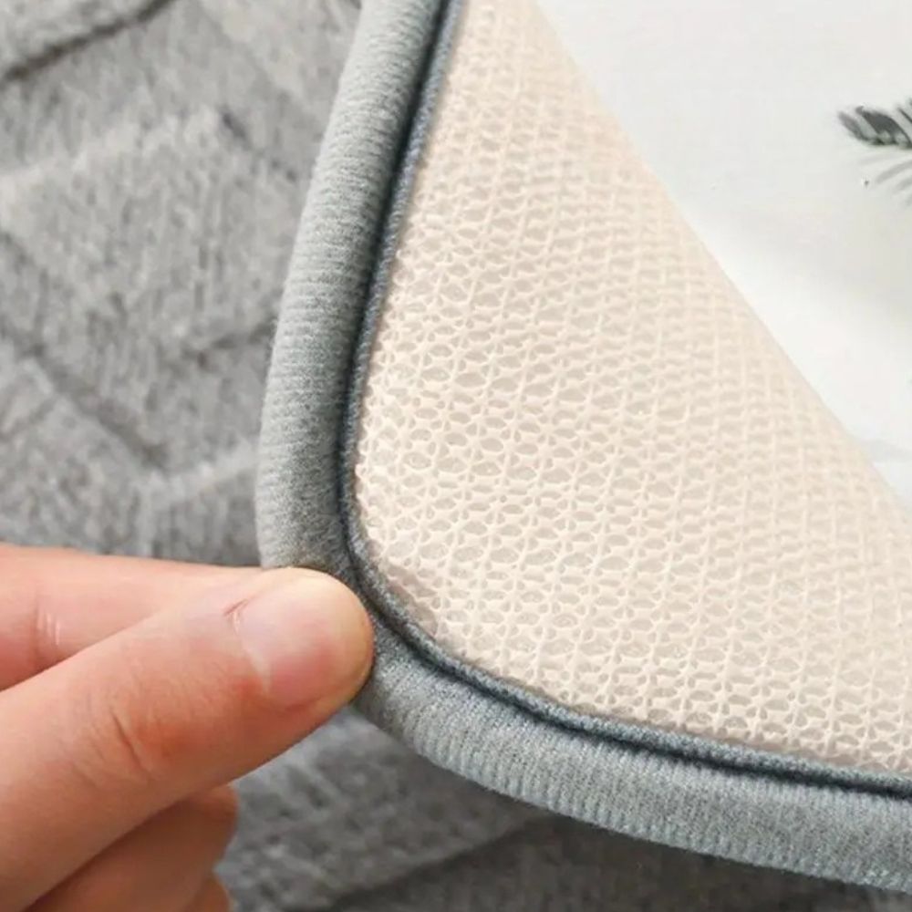 BowLift | Diamond Jacquard Bath Mat