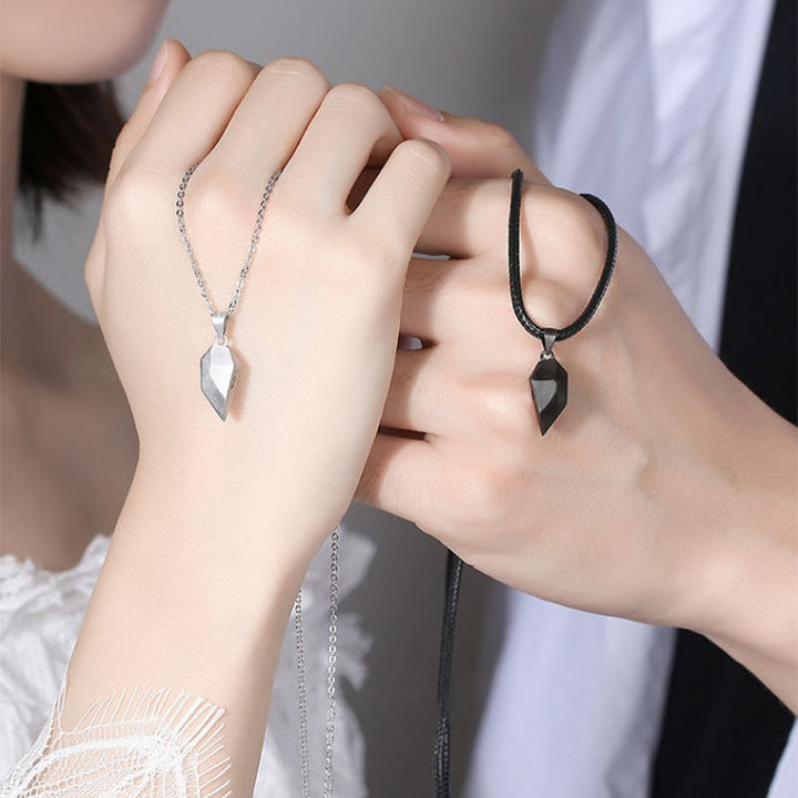 BowLift | Couple Heart Stitching Necklace