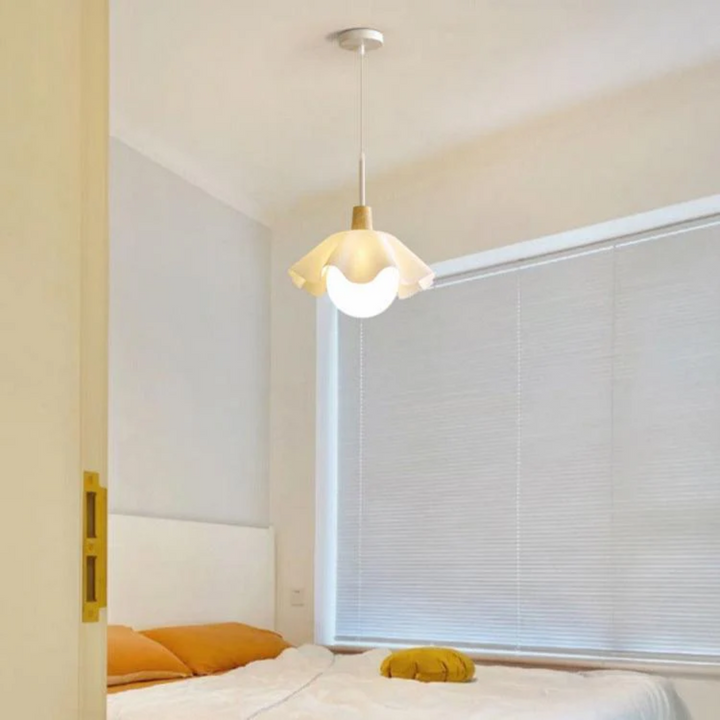 BowLift | Flower-shaped pendant lamp