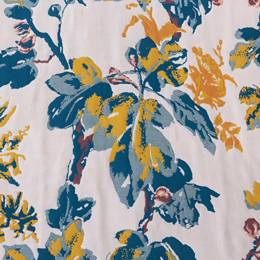 BowLift | Nature’s Embrace Floral Bath Towel