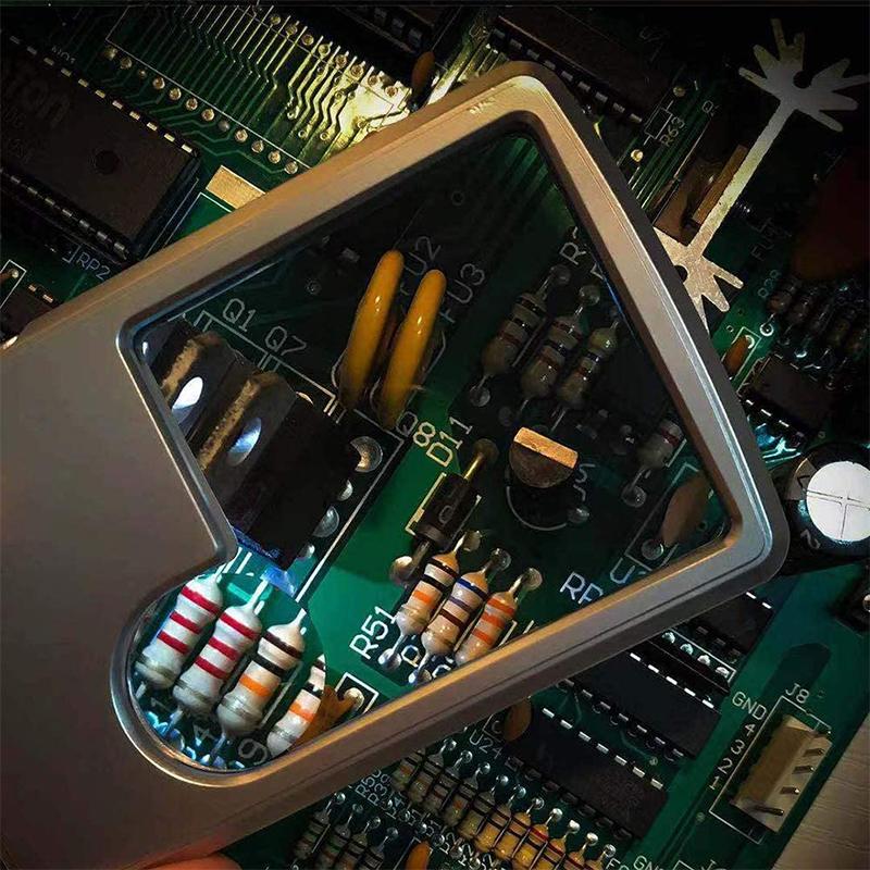 BowLift | LED card-type magnifying glass