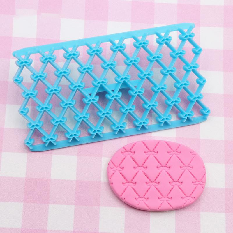 Embossing cake mold | Bowlift