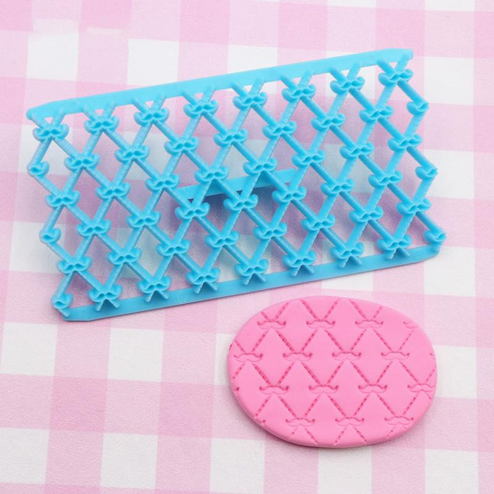 Embossing cake mold | Bowlift