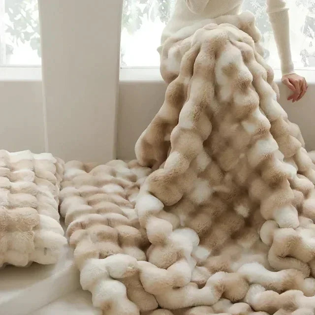 BowLift | Wearable Fluffy Blanket of Imitation Fur - VeluLuxe