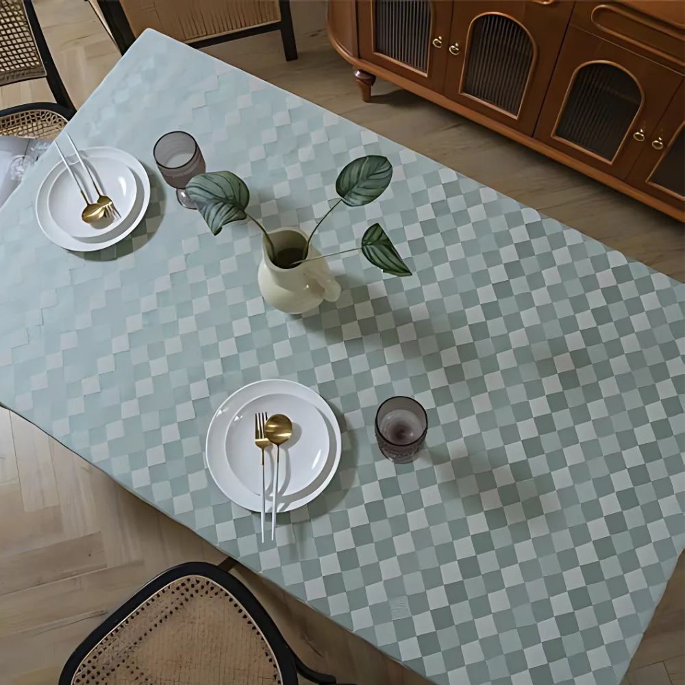 BowLift | Heritage Checkered Tablecloth