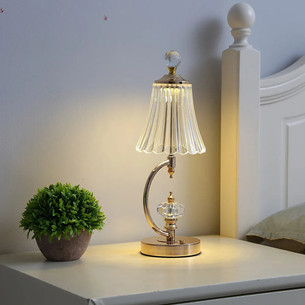 BowLift | Vintage Crystal Table Lamp - Elegant Vintage Crystal Table Lamp for a Charming Atmosphere