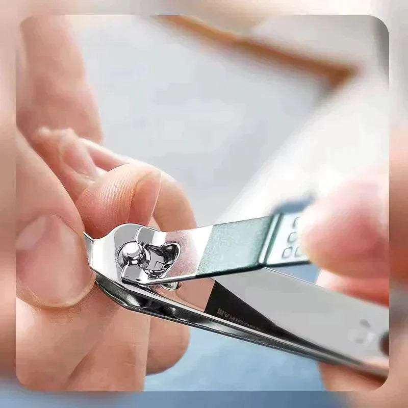 Spritz water protected nail clipper set | Bowlift