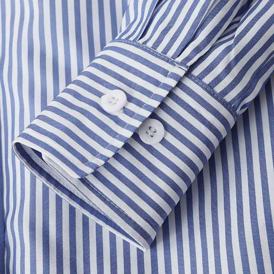 Tailored Executive Shirt with Classic Collar and Button Front