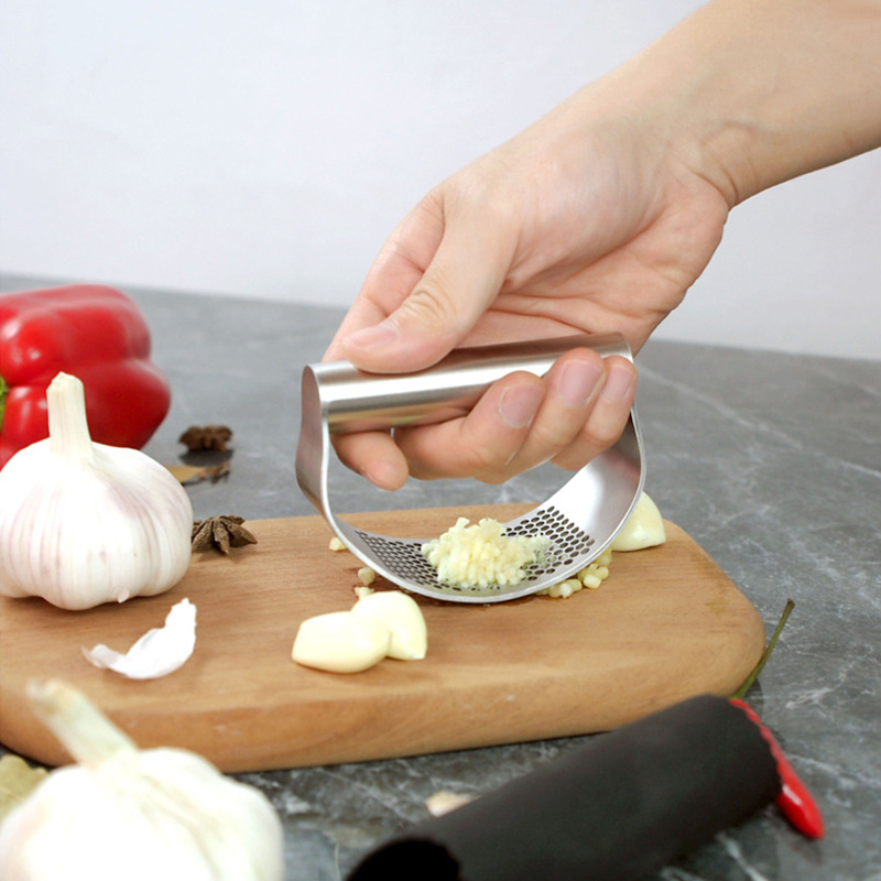BowLift | Manual Garlic Press made of Stainless Steel