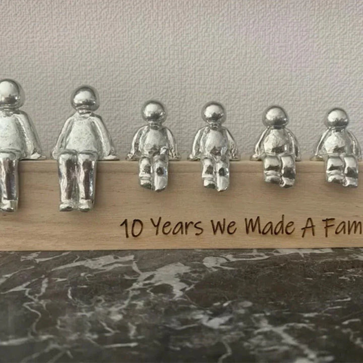 BowLift | Timeless Family Sculpture