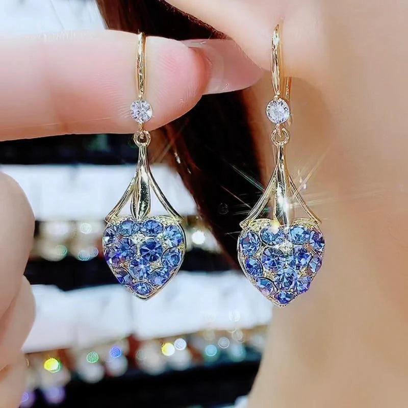 BowLift | Heart shaped diamond earrings
