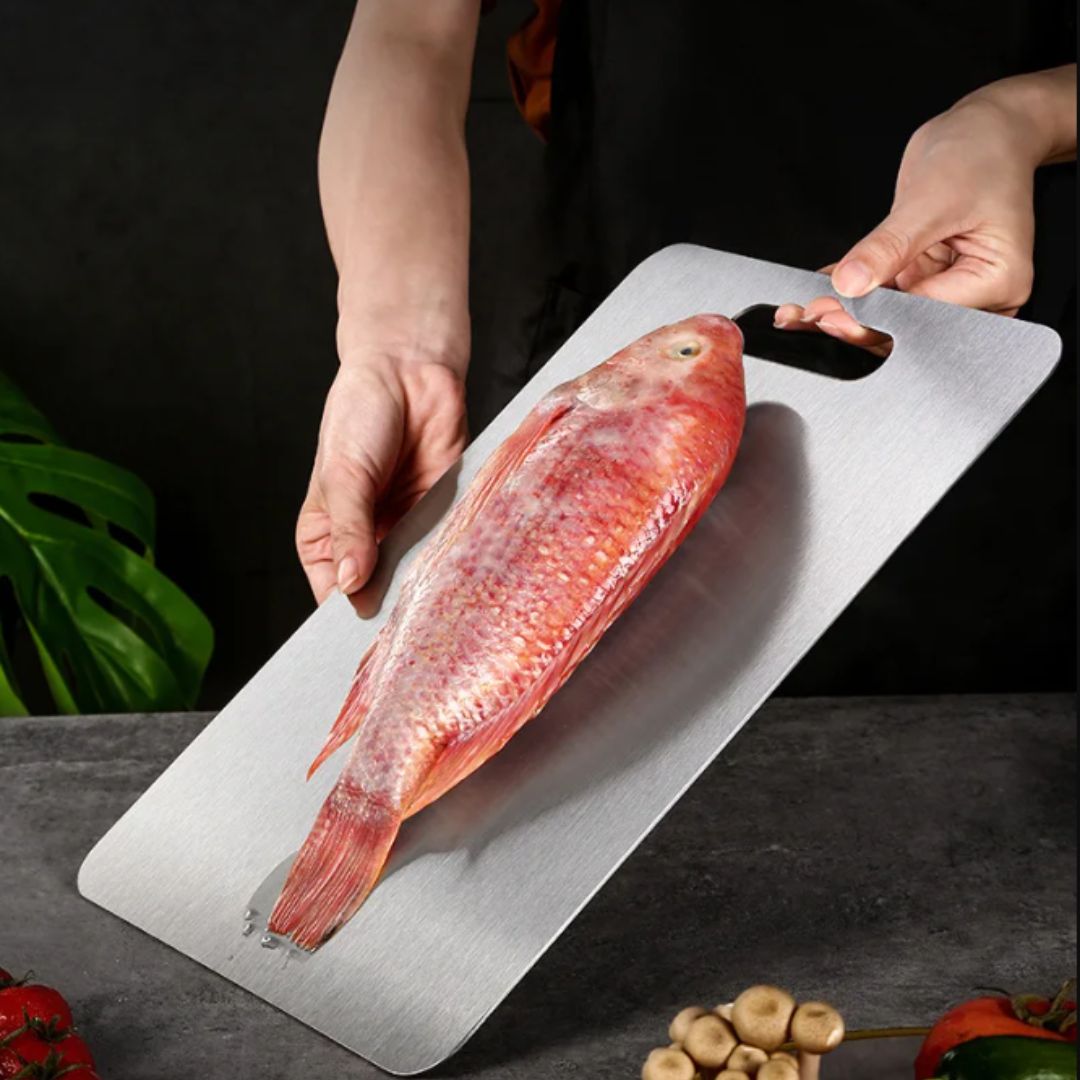 BowLift | TitanPro – High-quality cutting board made of German stainless steel