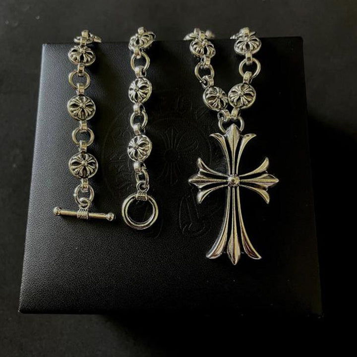 BowLift | Gothic Cross Pendant Necklace
