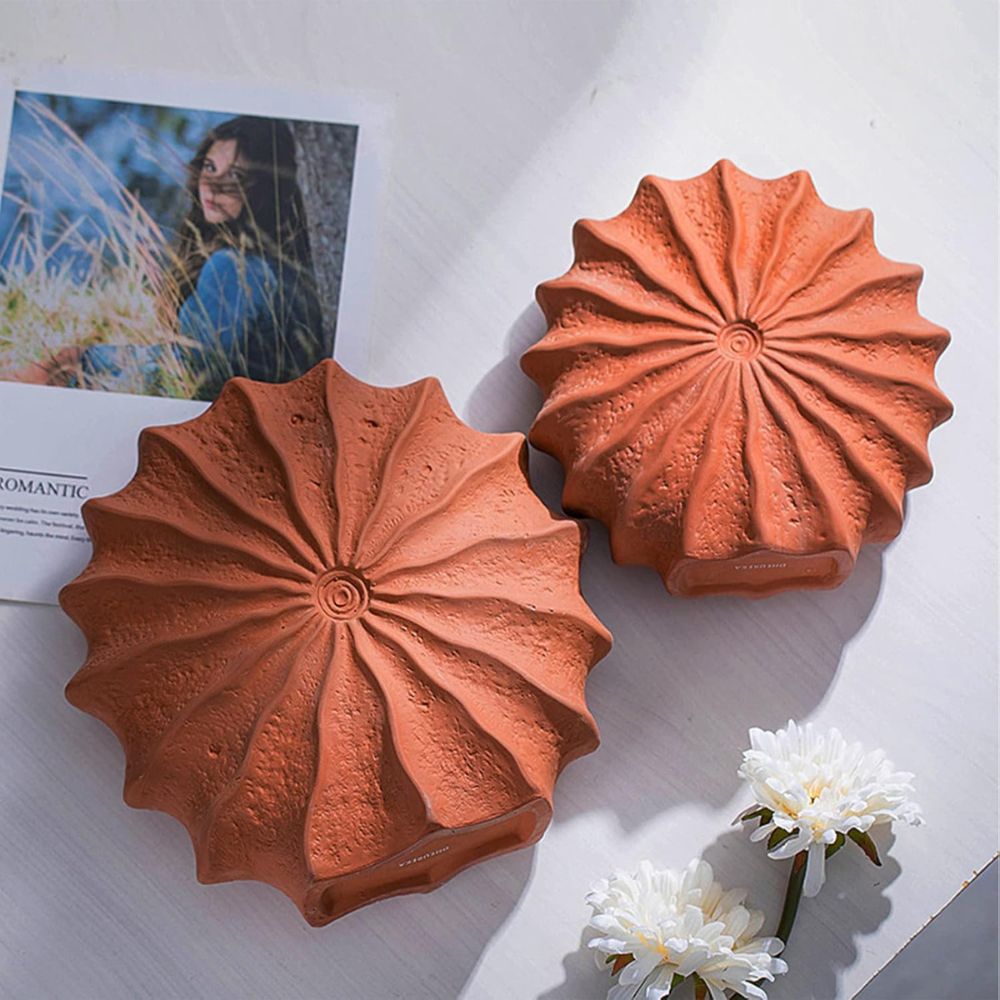 BowLift | Coral Crest Ceramic Vase