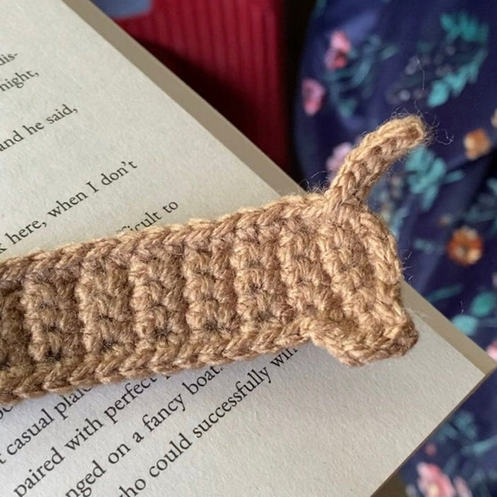 BowLift | Crochet Dachshund Bookmark