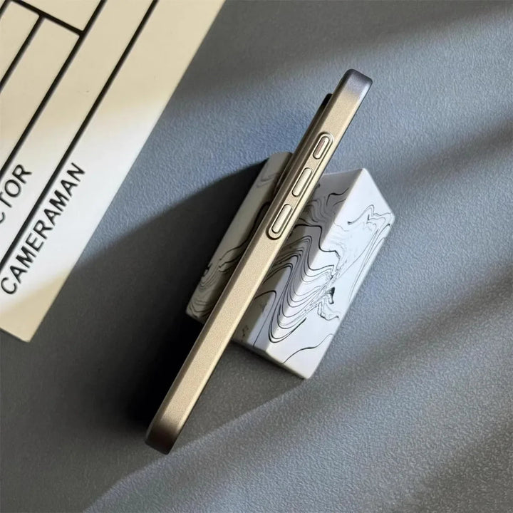 NoviroaShield | Ultra-thin shockproof phone case with drop protection | Bowlift