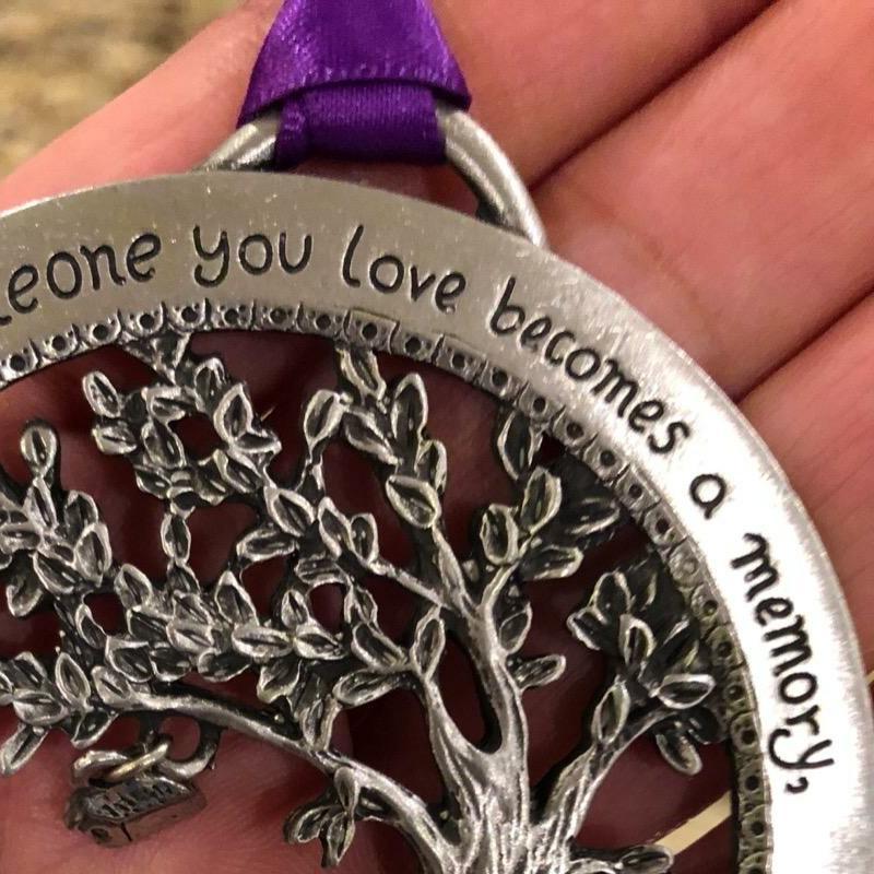 BowLift | "When Someone You Love Becomes a Memory" - Merry Christmas Memorial Ornament