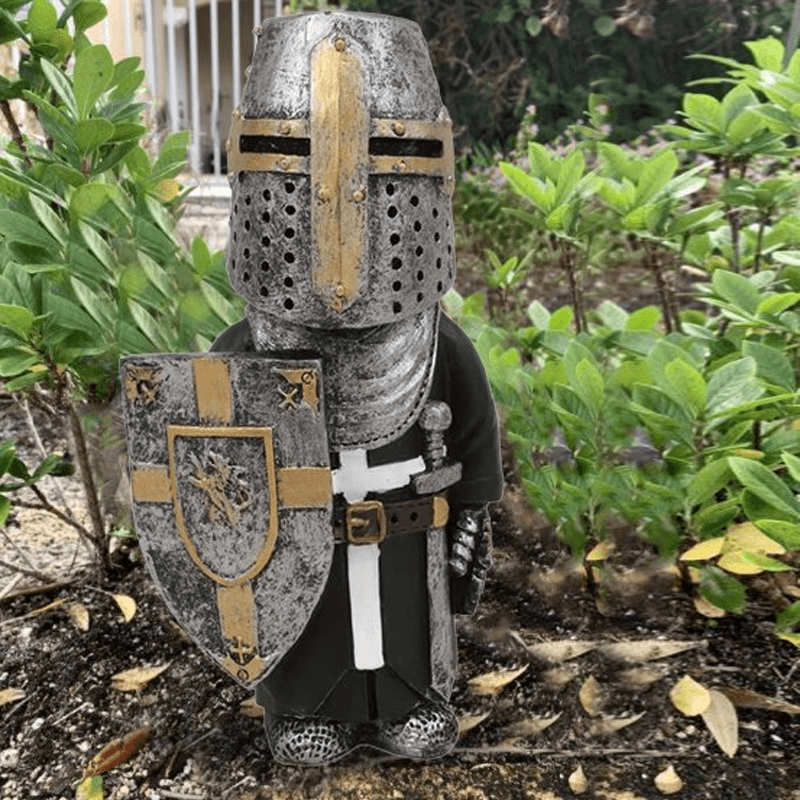 Little Knight Garden Guardian | Bowlift