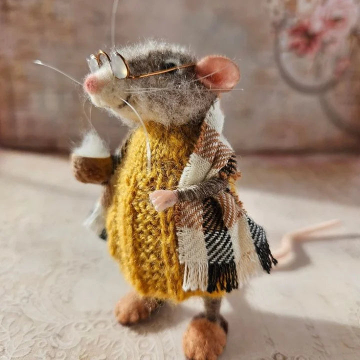 BowLift | Handmade Felted Mouse Decoration | Eco-Friendly Wool | Holiday Ornament & Gift