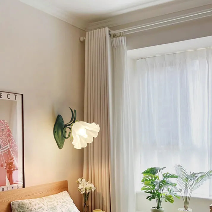 BowLift | LED Lily of the Valley Flower Wall Lamp - Decorative Floral Light Fixture for Living Room & Bedroom Decor