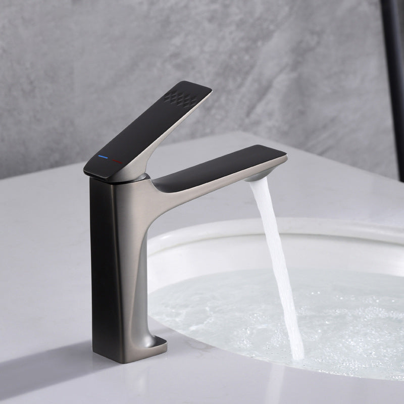BowLift | Modern Bathroom Faucet Brass Deep Curve Lever Handle with Faucet Hose