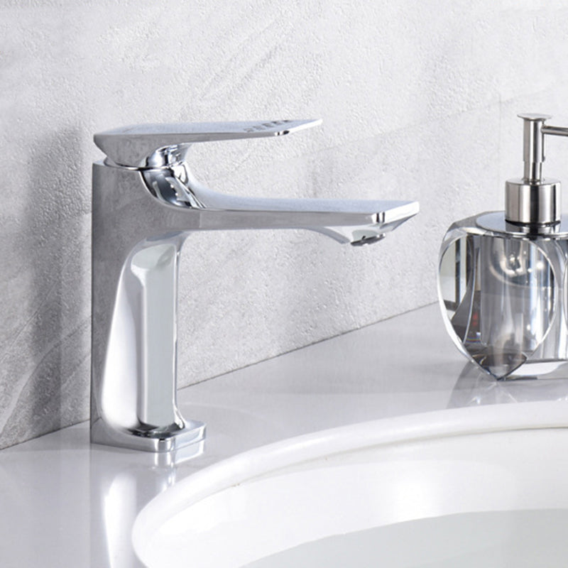 BowLift | Modern Bathroom Faucet Brass Deep Curve Lever Handle with Faucet Hose