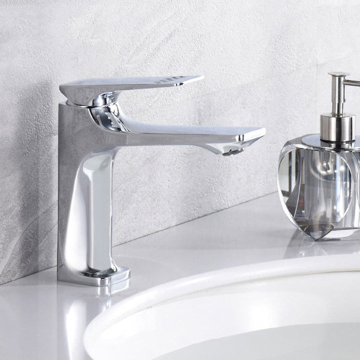 BowLift | Modern Bathroom Faucet Brass Deep Curve Lever Handle with Faucet Hose