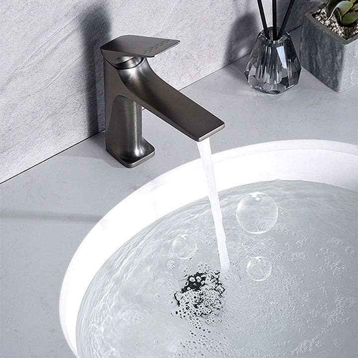 BowLift | Modern Bathroom Faucet Brass Deep Curve Lever Handle with Faucet Hose