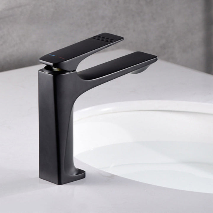 BowLift | Modern Bathroom Faucet Brass Deep Curve Lever Handle with Faucet Hose