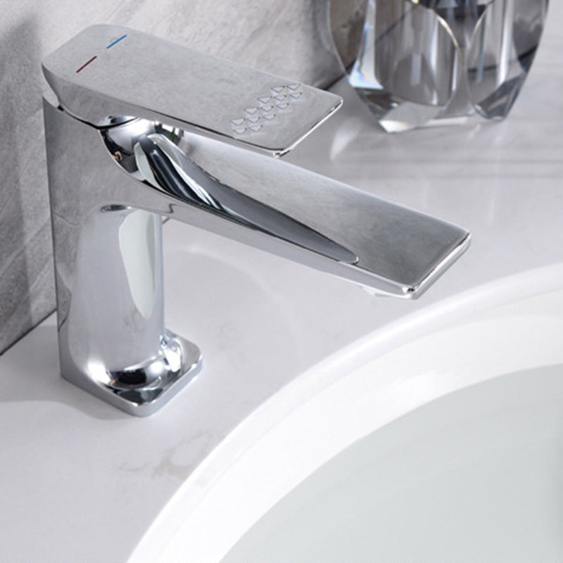 BowLift | Modern Bathroom Faucet Brass Deep Curve Lever Handle with Faucet Hose