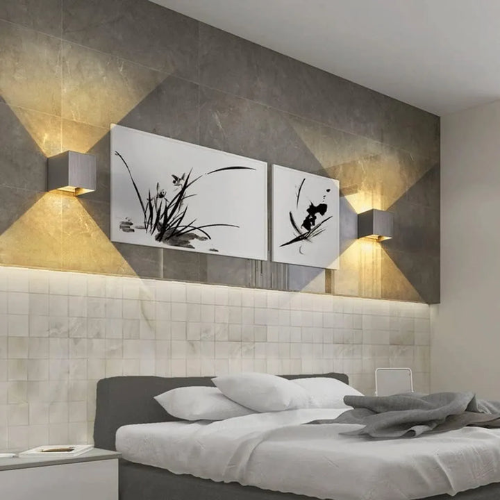 BowLift | ElegantBeam – Minimalist Wall Lamp for Sophisticated Lighting