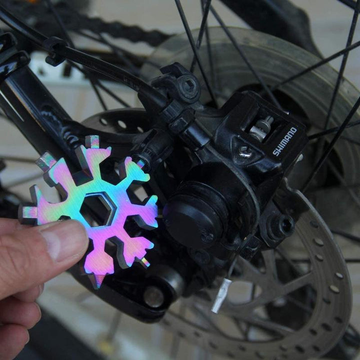 Saker 18-in-1 Snowflake Multi-Tool | Bowlift