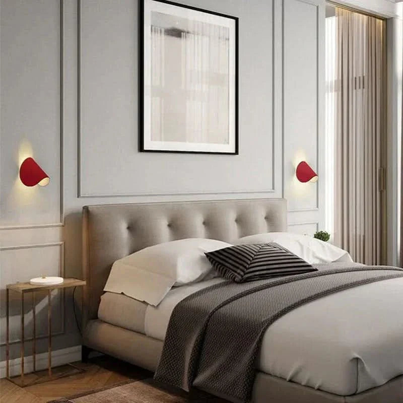 BowLift | Modern LED Wall Lamp – Minimalist Industrial Design