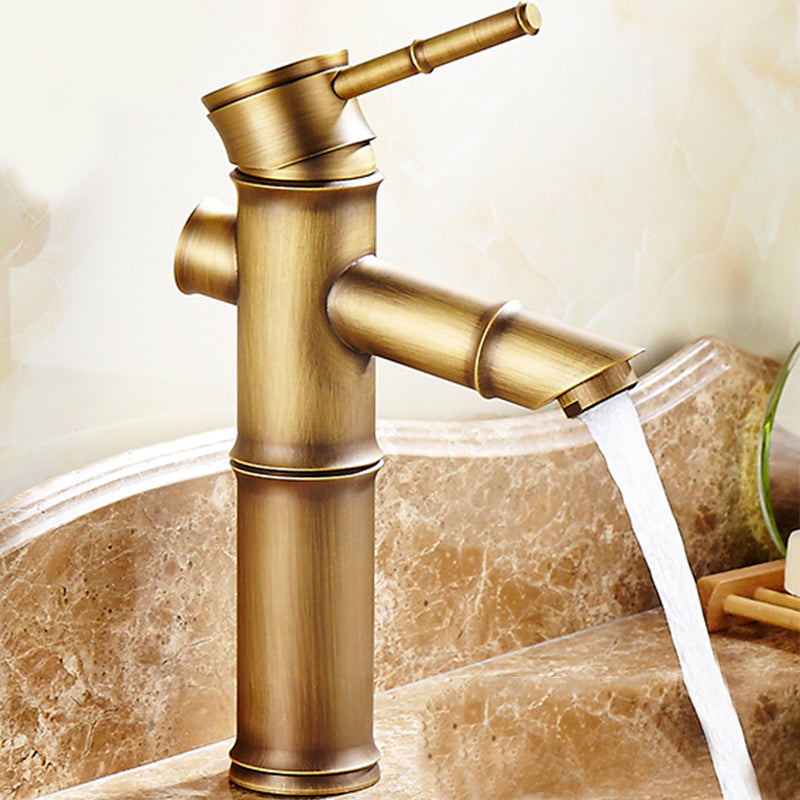 BowLift | Country style single hole basin faucet with a lever handle