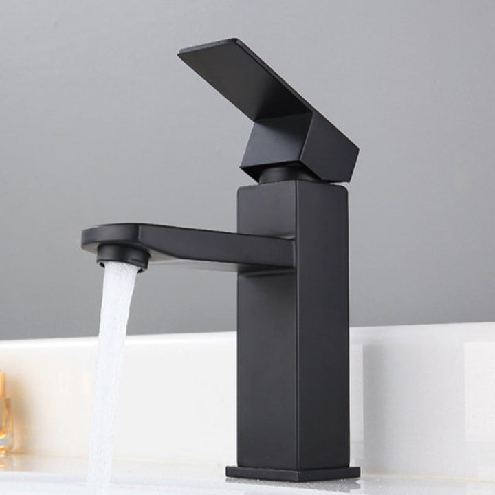 BowLift | Modern Sink Faucet Centerset Bathroom Sink Faucet in Black