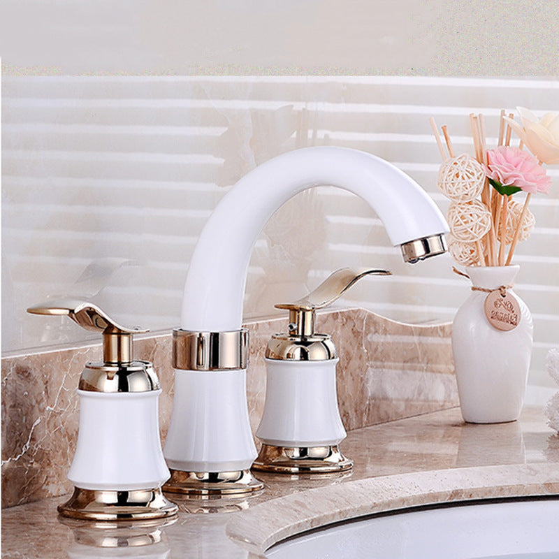 BowLift | Glam Style Faucet Widely used sink faucet with 2 handles and 3 holes