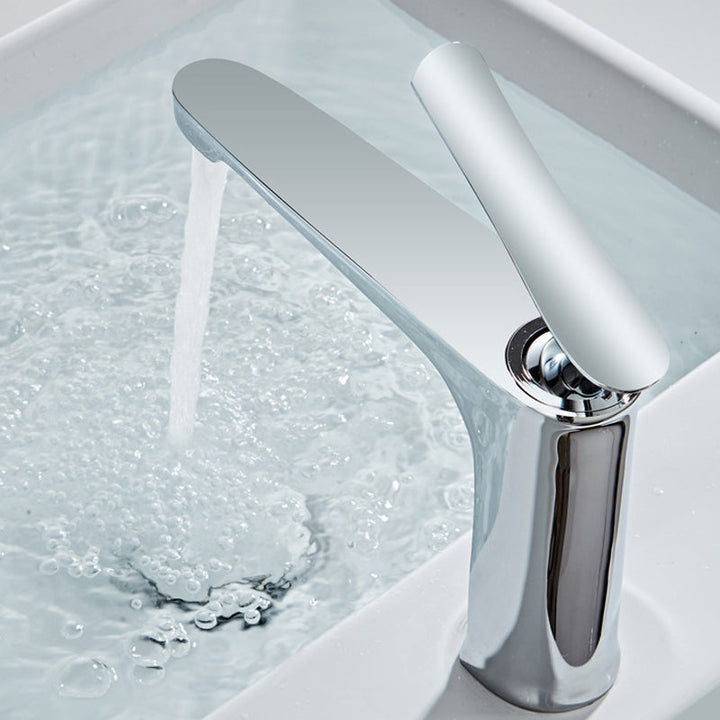 BowLift | Light Luxury Sink Faucet 6.69" H Modern Brass Sink Faucet