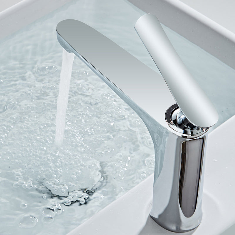BowLift | Light Luxury Sink Faucet 6.69" H Modern Brass Sink Faucet