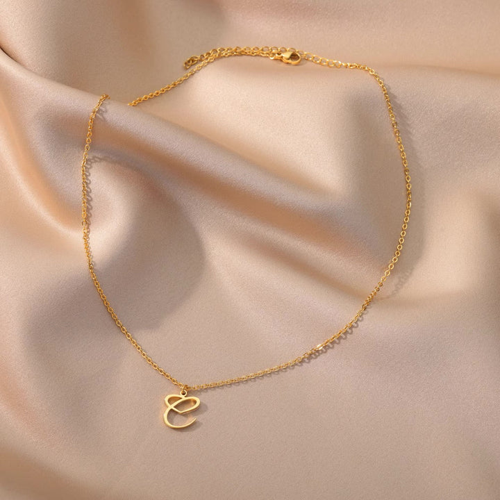 BowLift | Dainty Heart Letter Initial Necklace