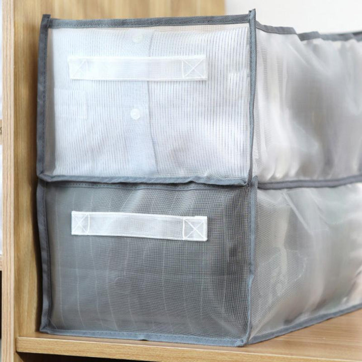 BowLift | Dress storage made of mesh