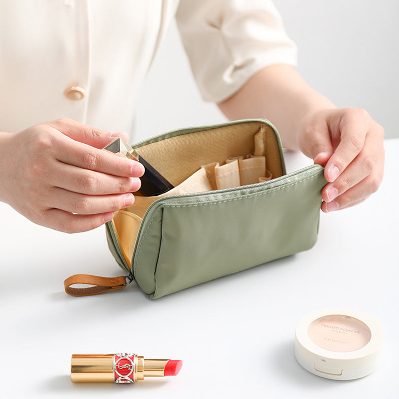 Travel Makeup Pouch for Women | Bowlift