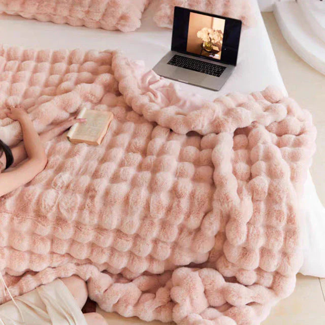 BowLift | Luxury Soft Fur Blanket - SnuggleFur