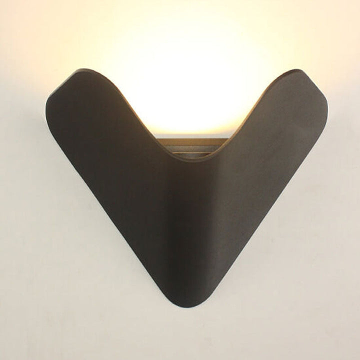 Modern Creative Triangle Aluminum LED Outdoor Waterproof Wall Sconce Lamp | Bowlift