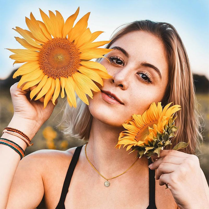 BowLift | Rotatable Sunflower Necklace