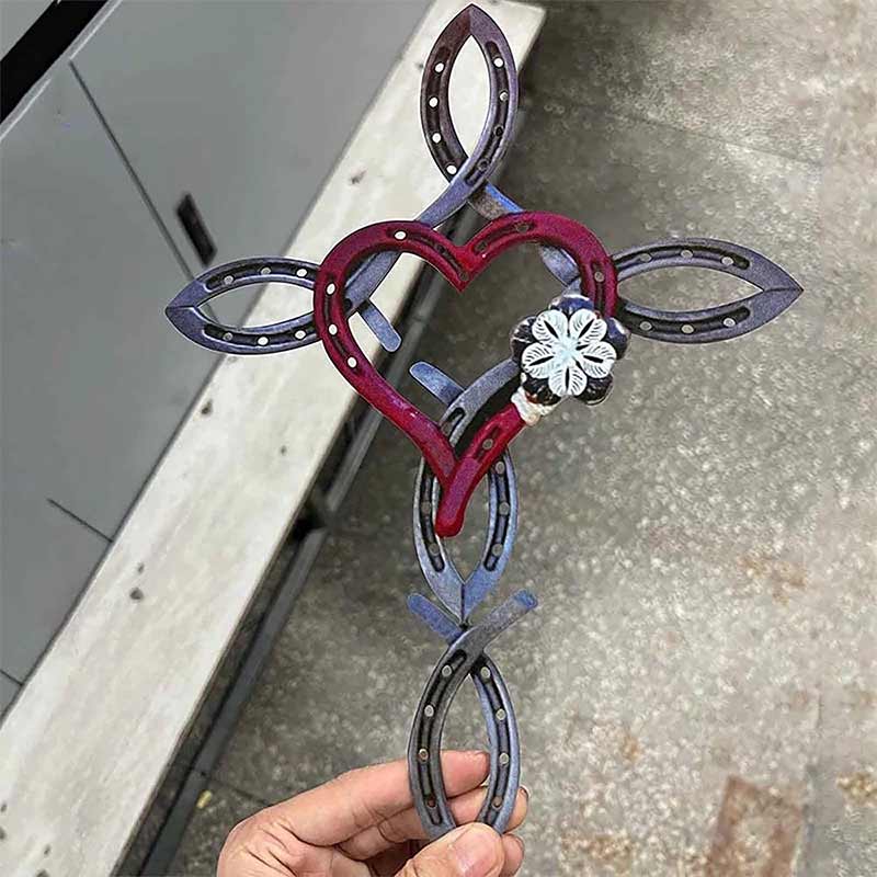 BowLift | Natural Horseshoe Cross with Heart