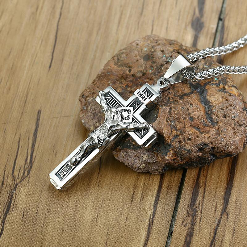 BowLift | Jesus Cross Necklace