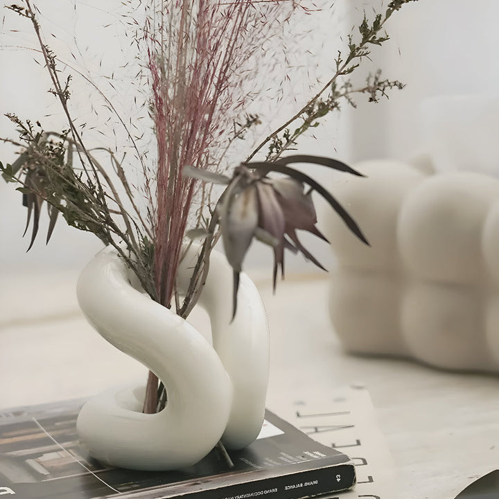 BowLift | Nordic Knot Ceramic Holder