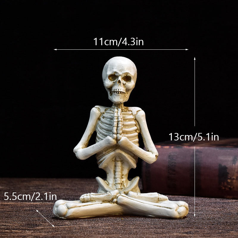 BowLift | Halloween Figurine – Resin Ornament in Vintage White or Black